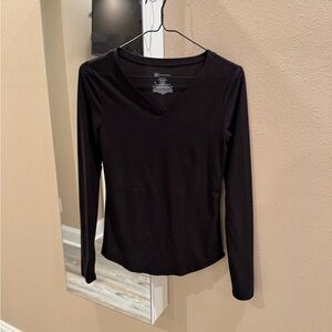 No Boundaries Black Long Sleeve V-Neck Tee